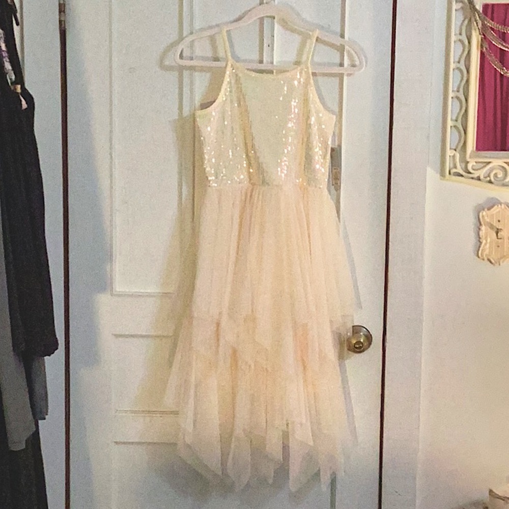 Girls NWT ‘Cat & Jack’ cream multicolored sequined ruffle dress L(10-12)